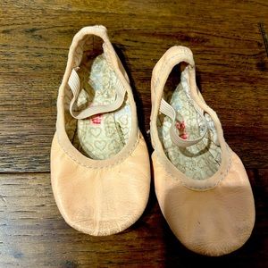 Toddler ballet slippers 9.5T
